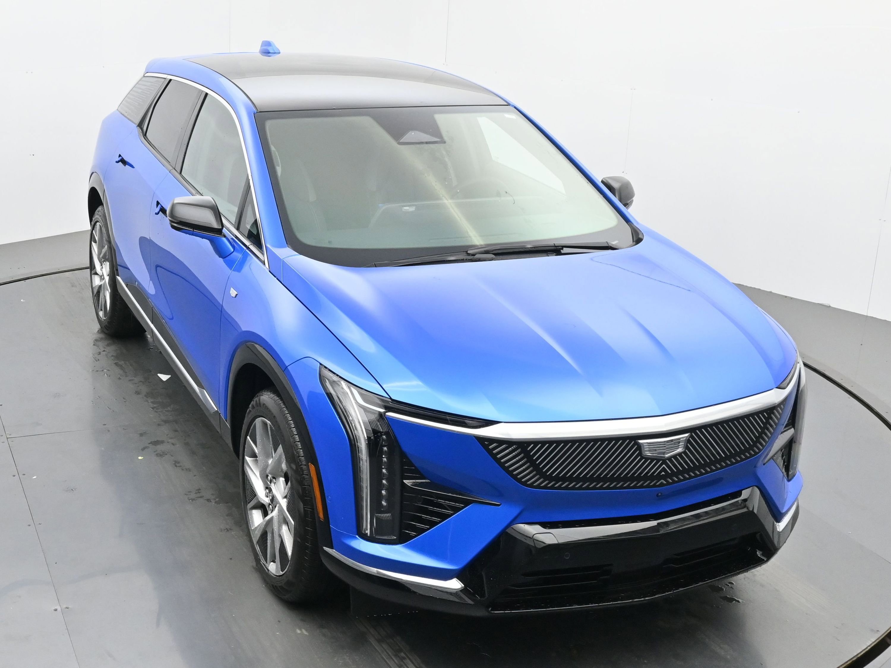 New 2026 Cadillac Optiq Luxury 1 w/ LPO, Floor Liner Package AWD/4WD image 30