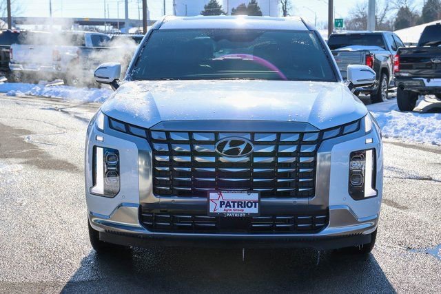 Used 2024 Hyundai Palisade Calligraphy image 2