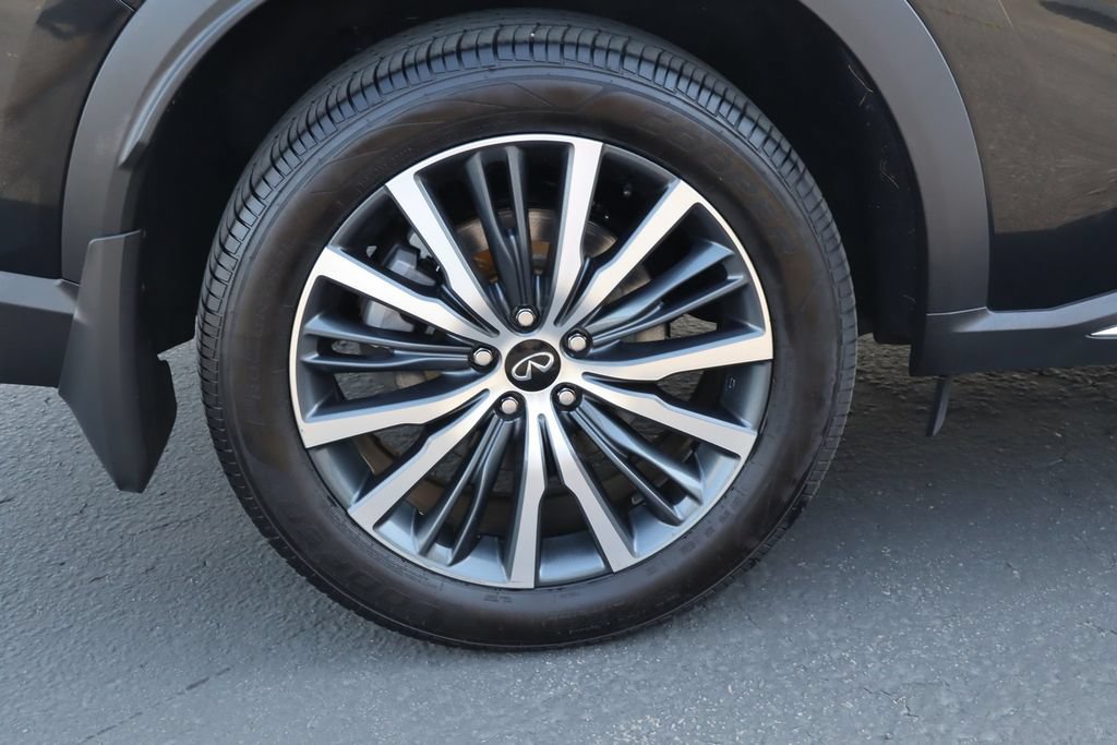 Used 2023 INFINITI QX60 Sensory AWD/4WD image 11