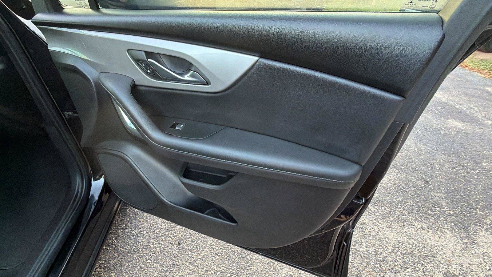 Used 2021 Chevrolet Blazer LT FWD image 18