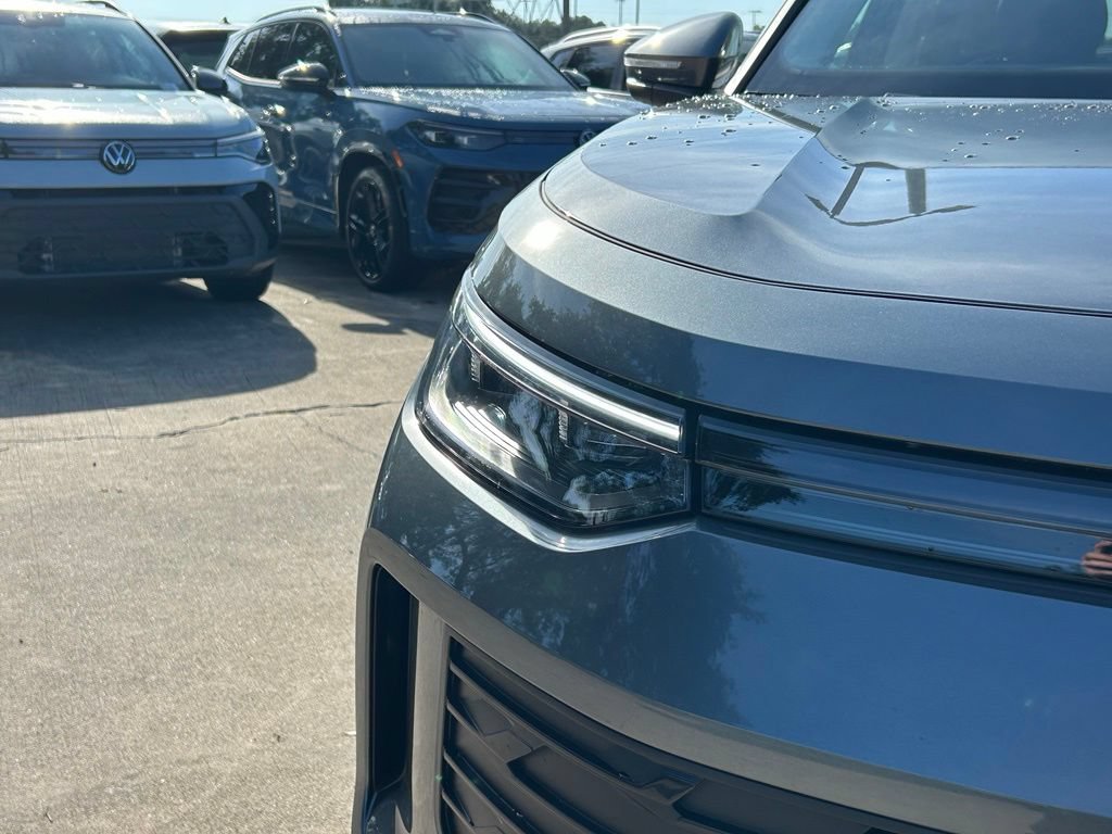 New 2026 Volkswagen Tiguan SE FWD image 33