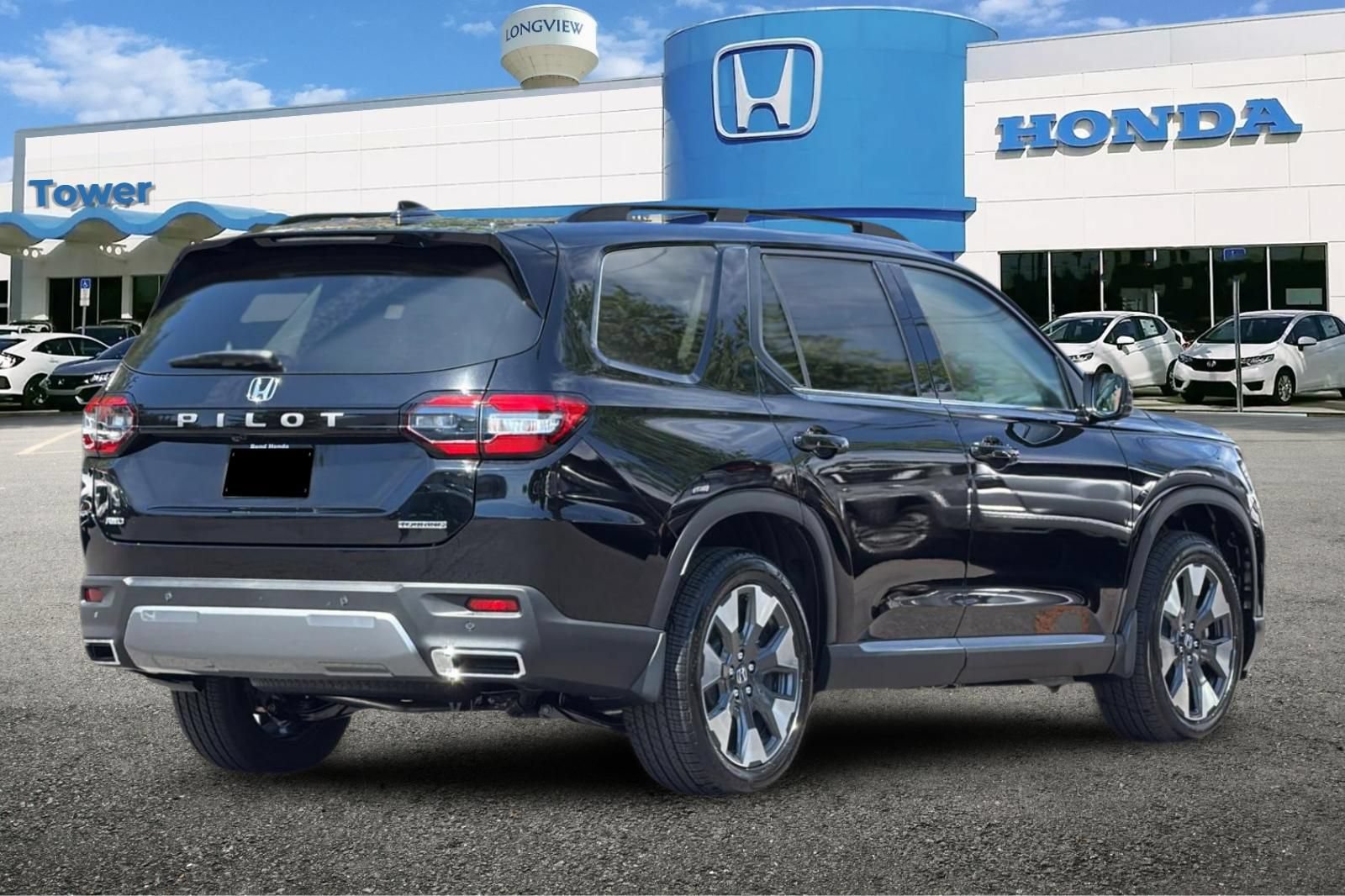 New 2026 Honda Pilot Touring image 4
