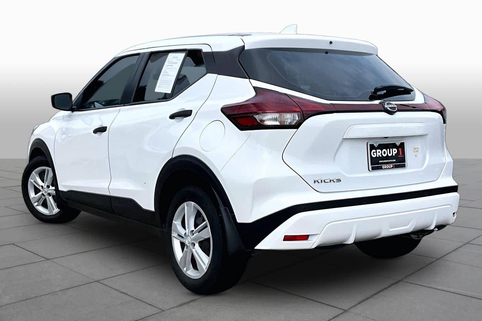Used 2024 Nissan Kicks S FWD image 11