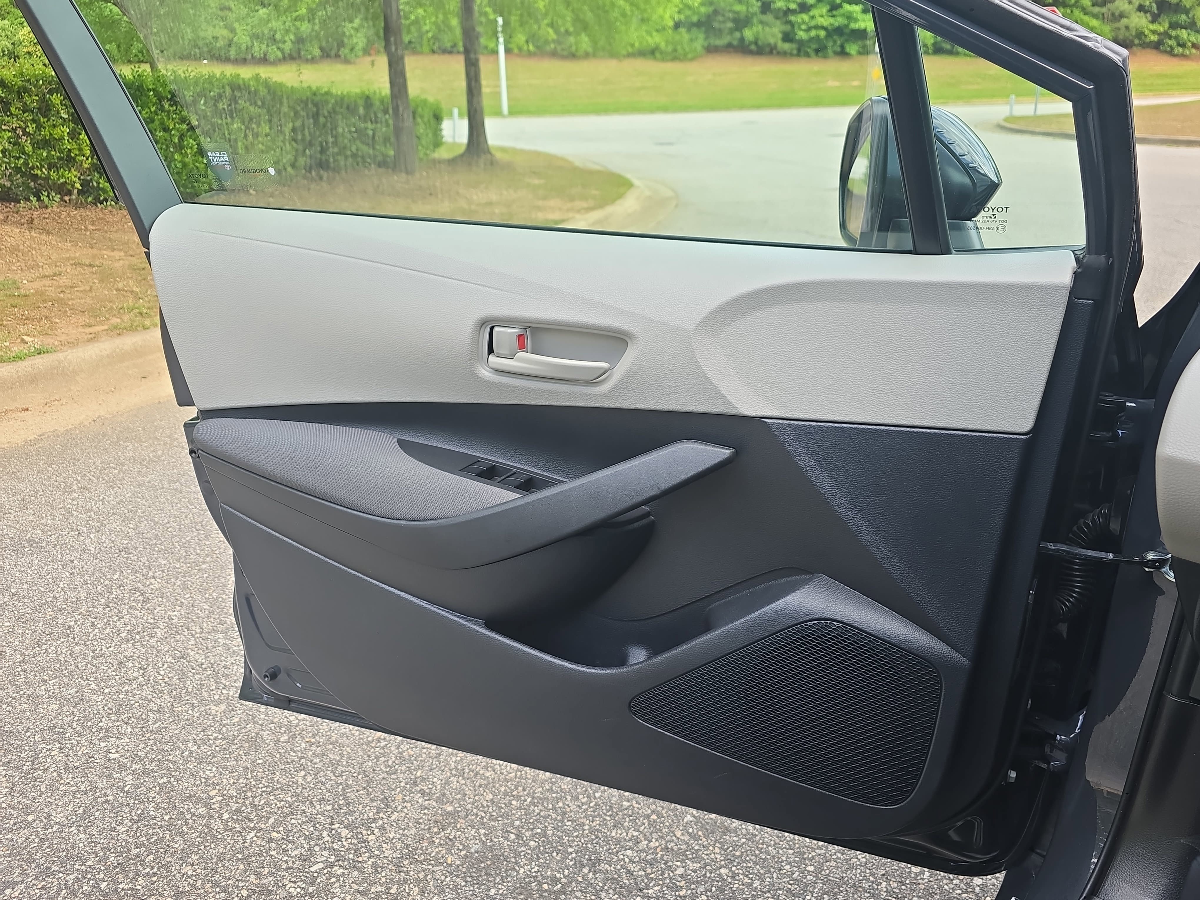Certified 2025 Toyota Corolla LE w/ LE Premium Package FWD image 24