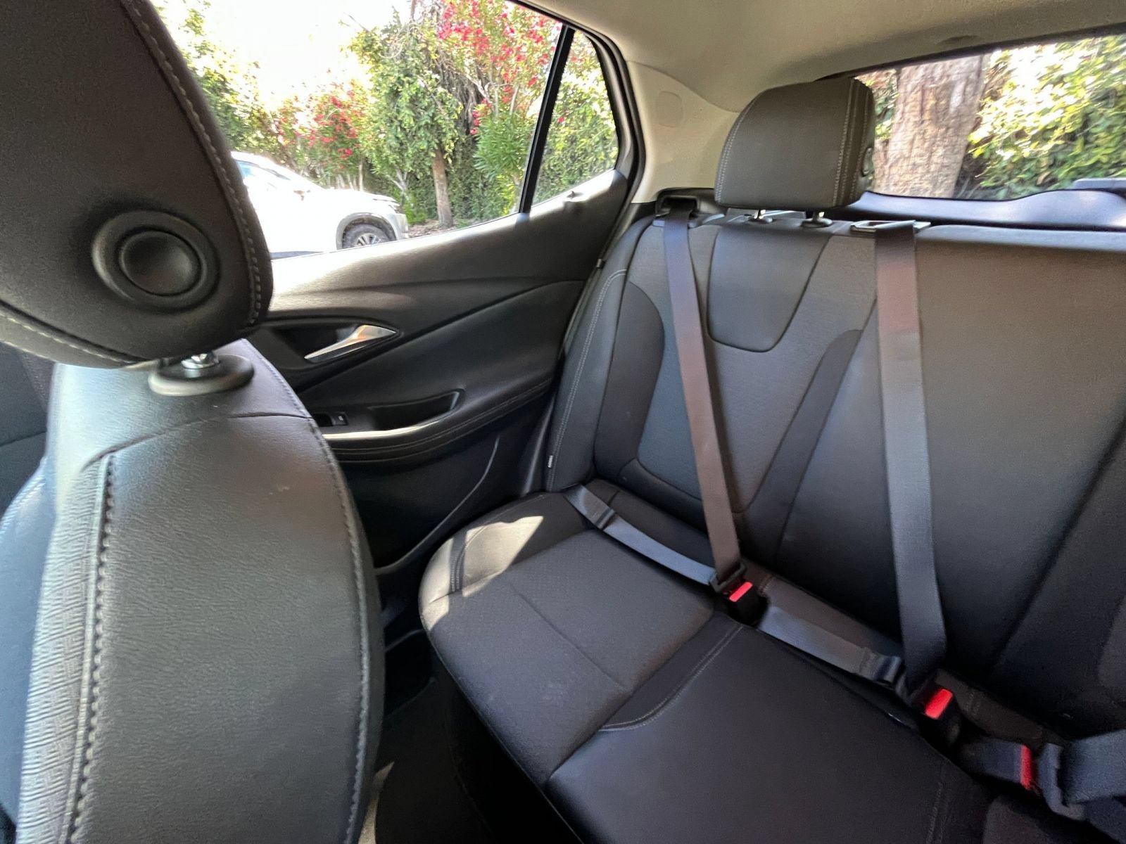 Used 2025 Buick Encore GX Preferred FWD image 38