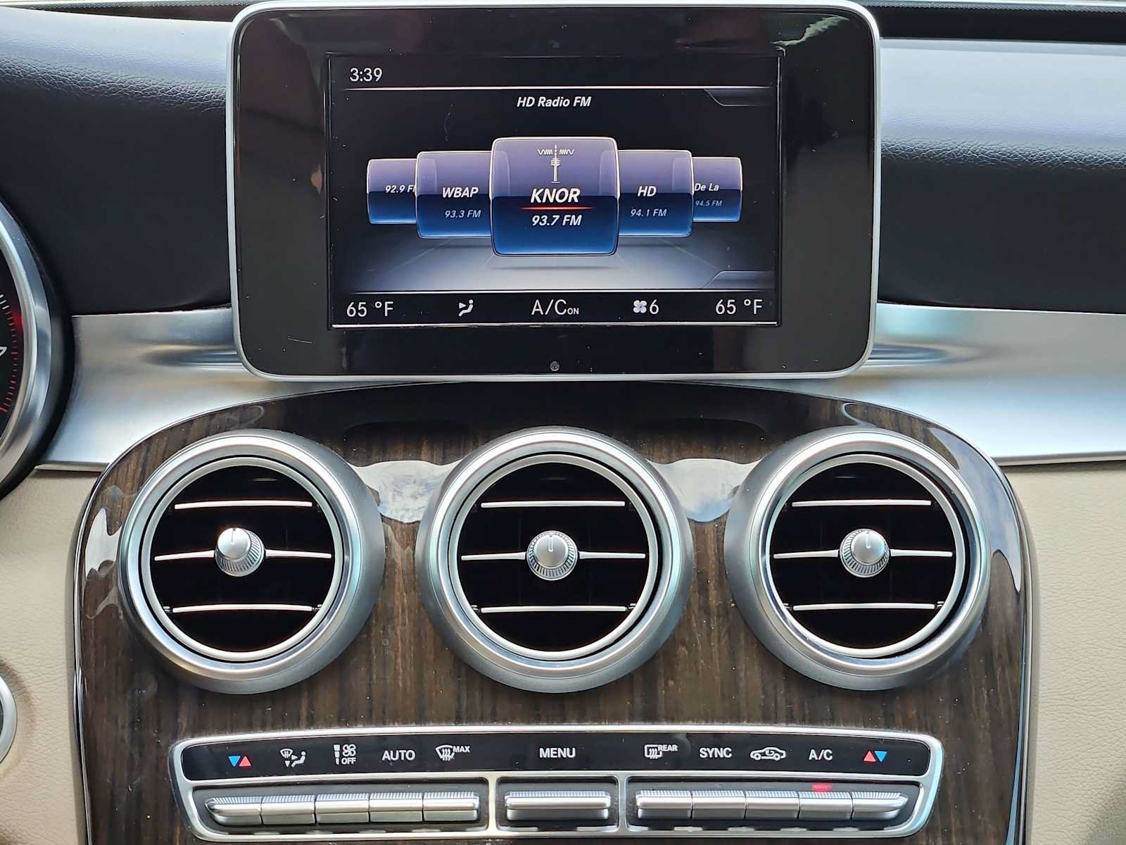 Used 2018 Mercedes-Benz C 300 Sedan image 25