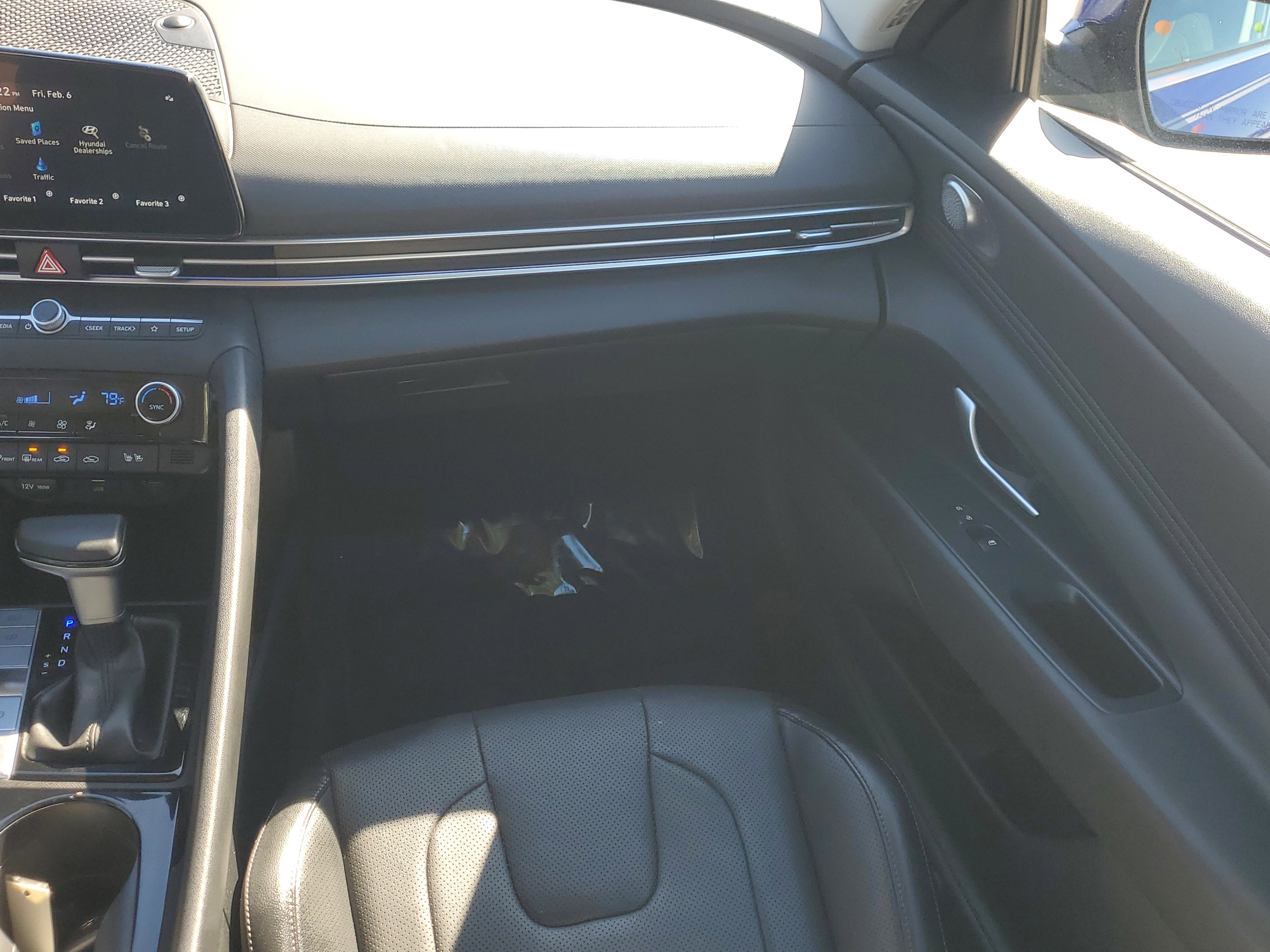 Used 2023 Hyundai Elantra Limited image 15