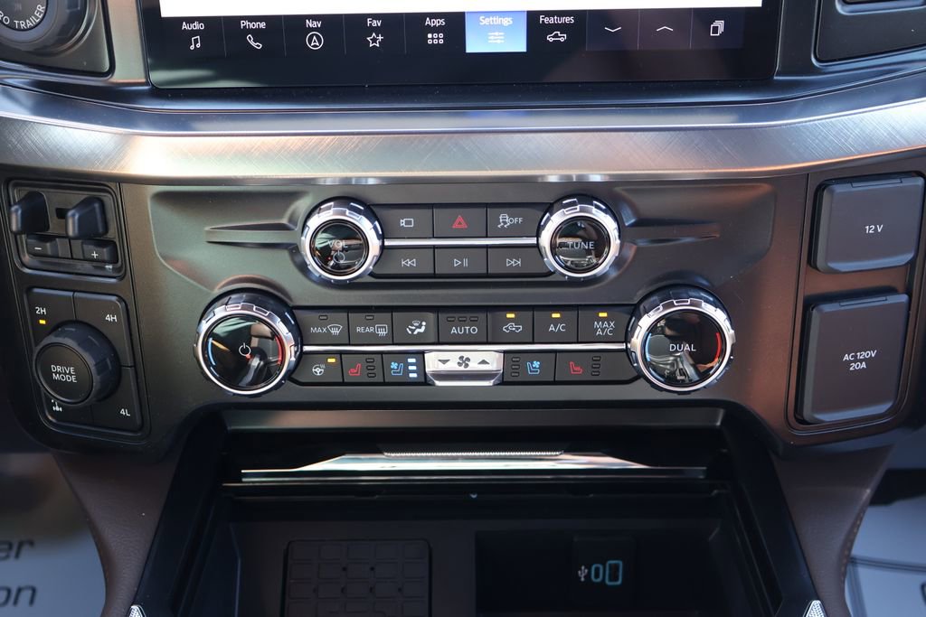 New 2026 Ford F250 King Ranch w/ Chrome Package AWD/4WD image 16