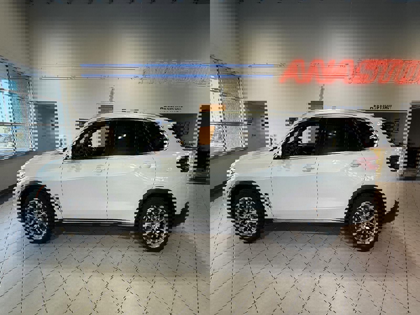 Used 2019 BMW X5 xDrive40i w/ Convenience Package image 4