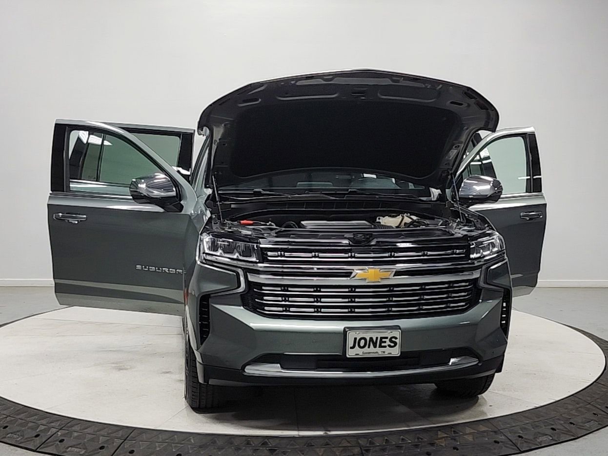 Used 2023 Chevrolet Suburban Premier AWD/4WD image 10
