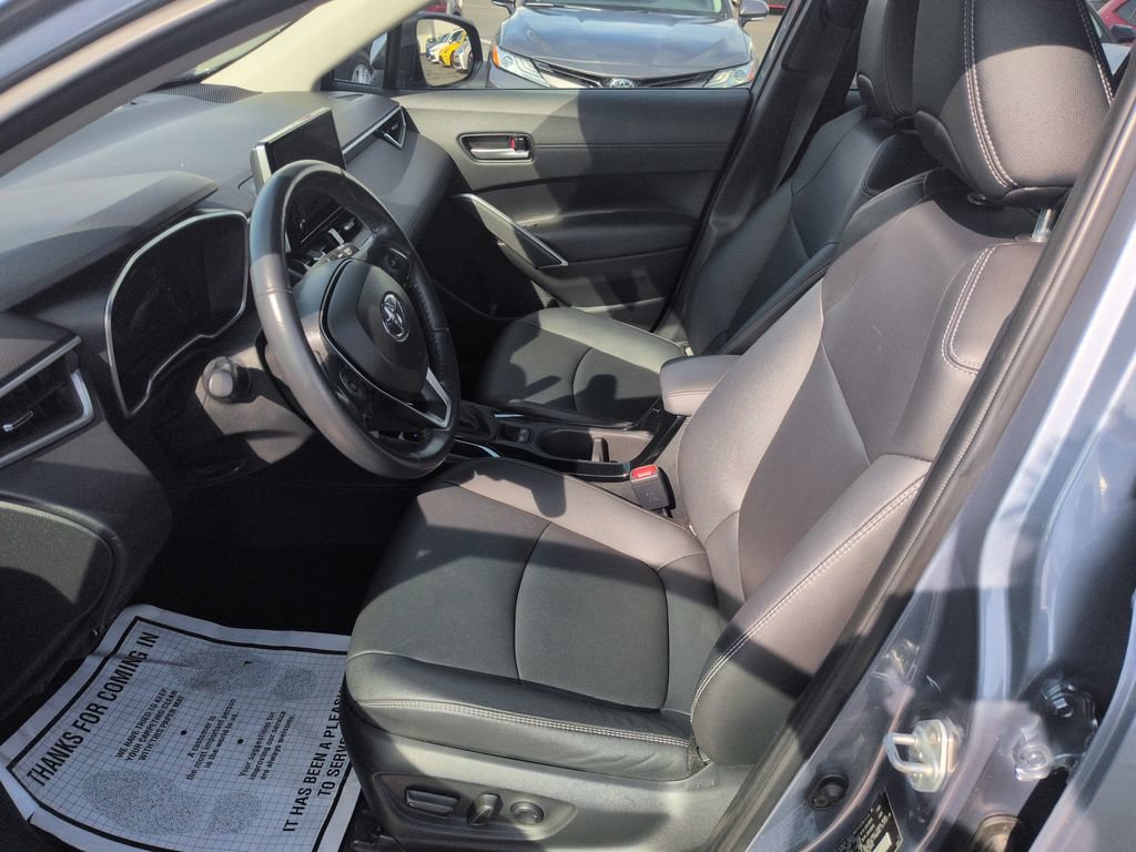 Certified 2024 Toyota Corolla Cross XLE FWD image 9