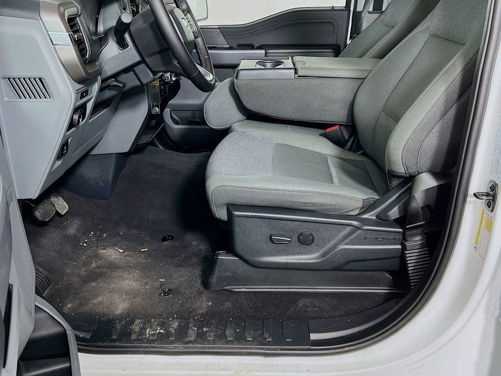 Used 2025 Ford F150 XLT w/ Equipment Group 301A Standard image 31