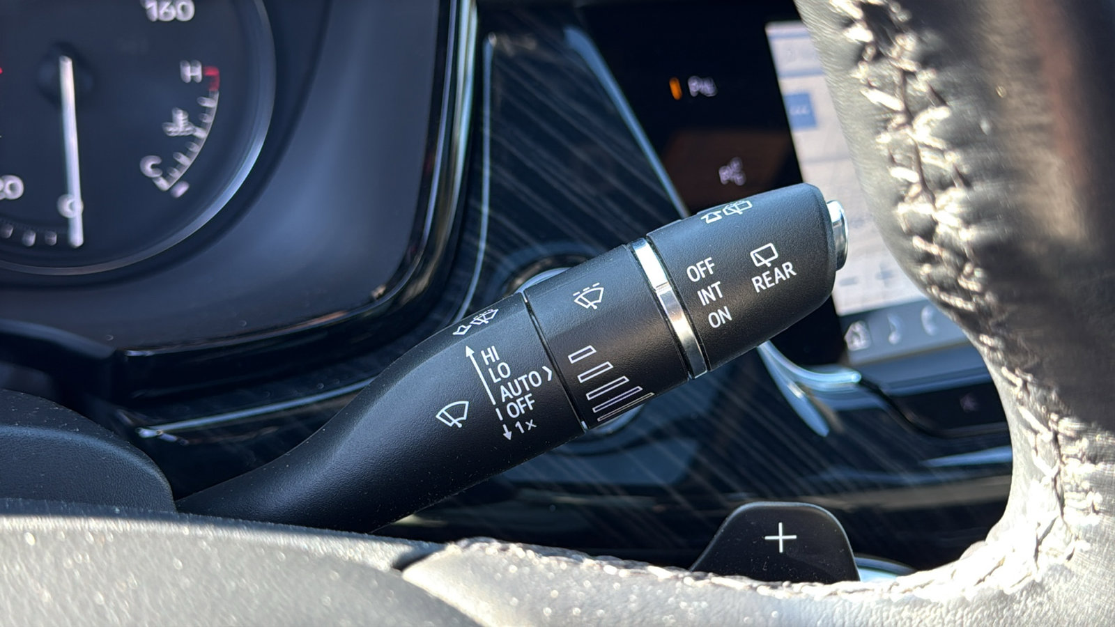 Used 2022 Cadillac XT6 Premium Luxury w/ Technology Package image 18