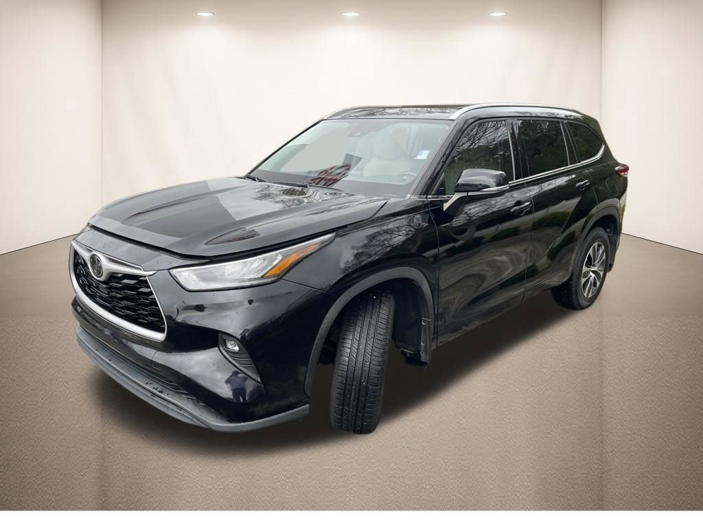 Used 2020 Toyota Highlander XLE image 30