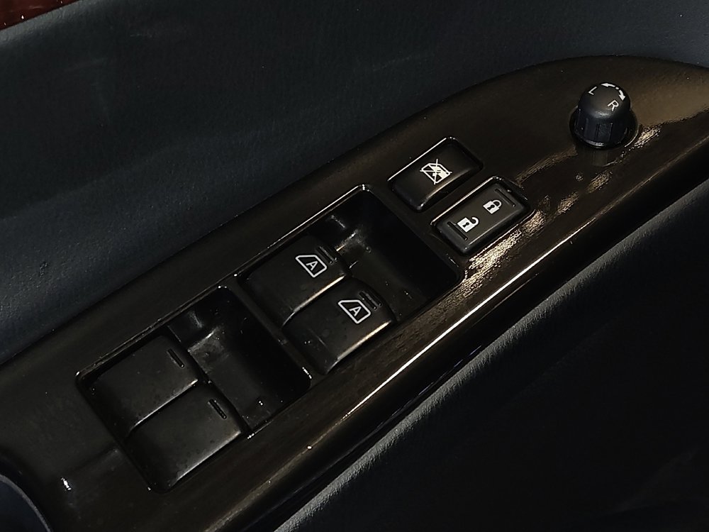 Used 2017 INFINITI QX50 AWD w/ Premium Plus Package image 27