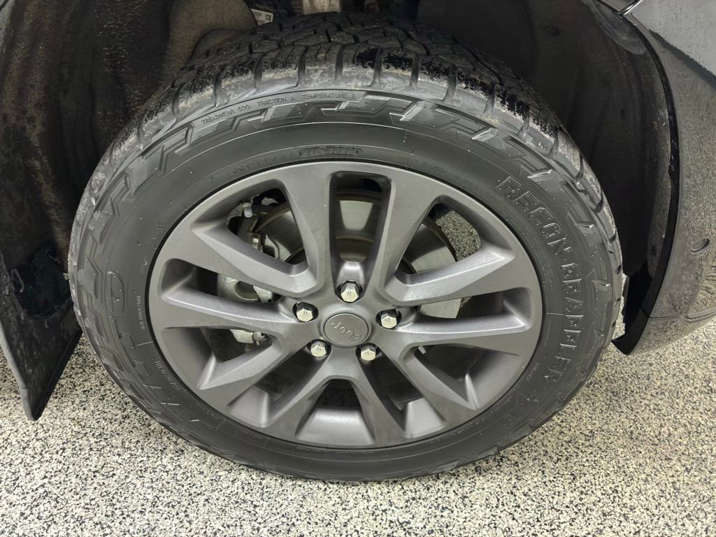 Used 2018 Jeep Grand Cherokee High Altitude image 16