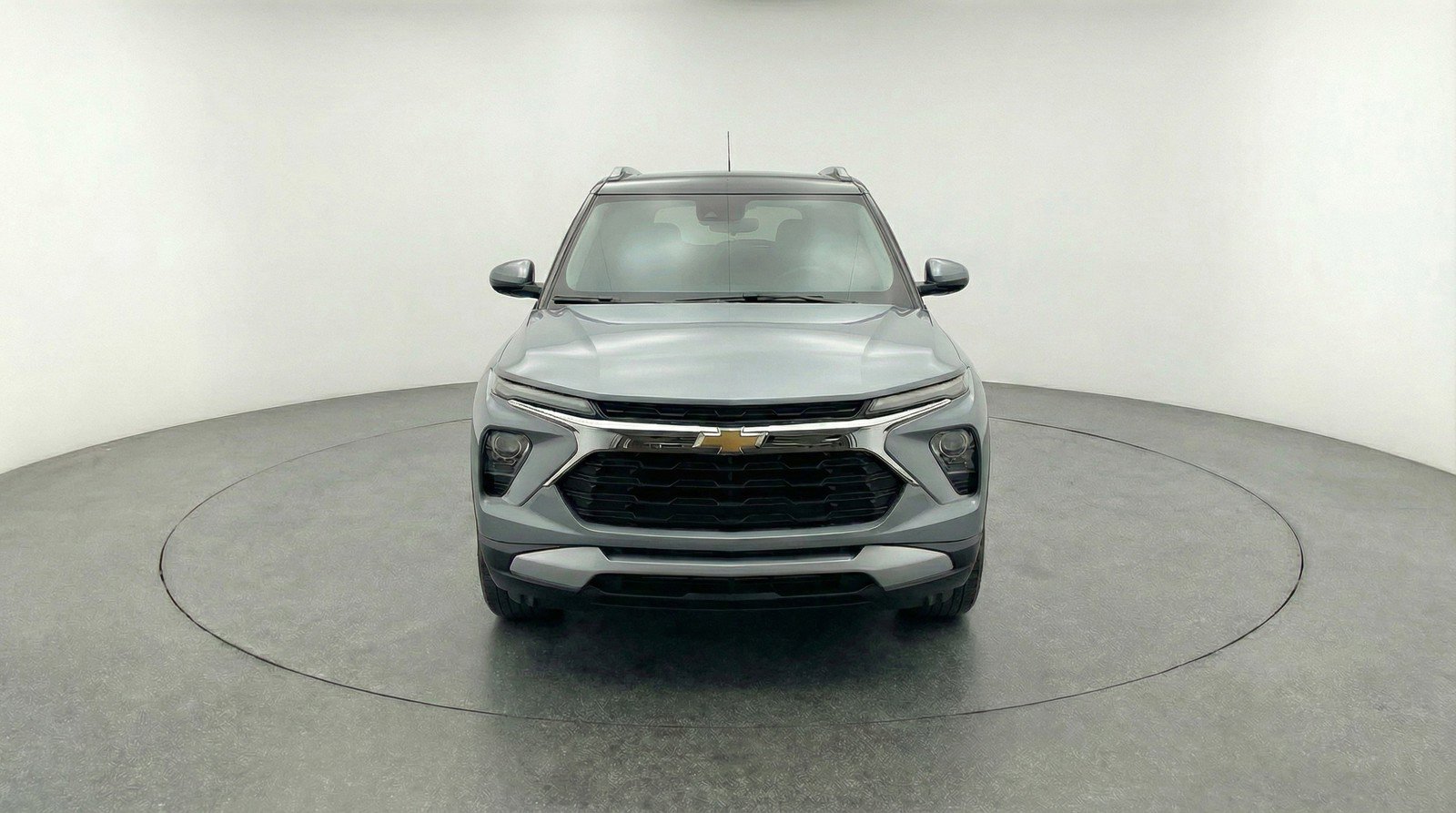 Used 2025 Chevrolet TrailBlazer LT image 2