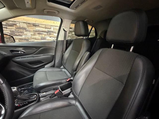 Used 2019 Buick Encore Sport Touring AWD/4WD image 14