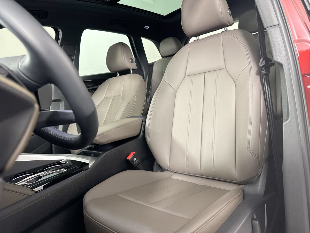 Used 2025 Audi Q5 Premium Plus w/ Premium Plus AWD/4WD image 26
