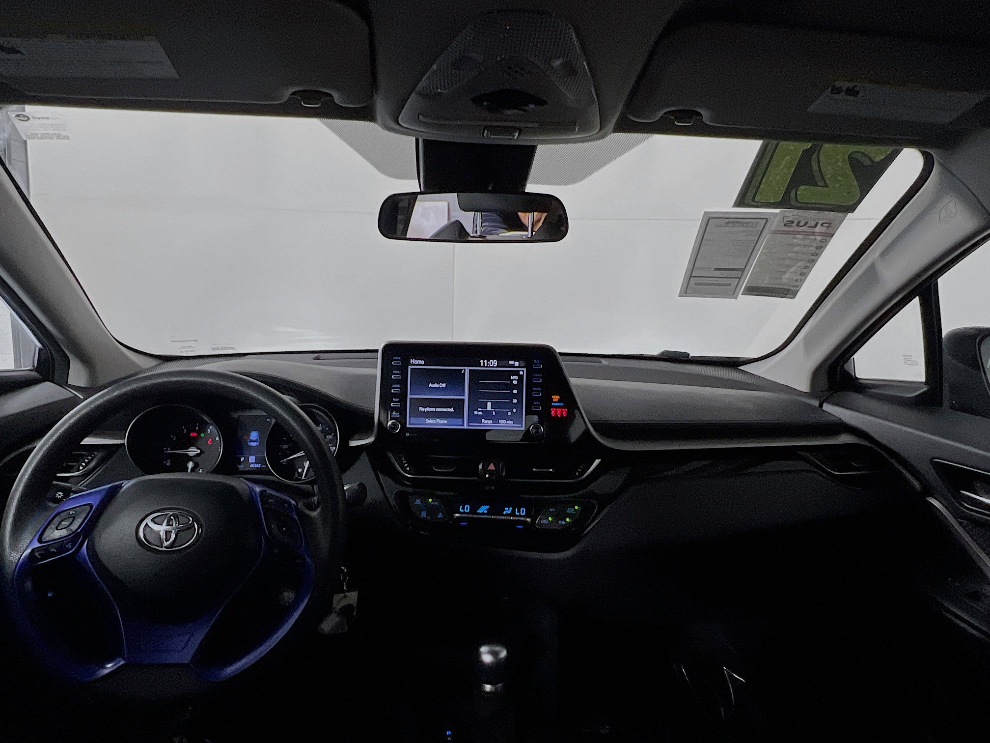 Used 2021 Toyota C-HR LE image 29