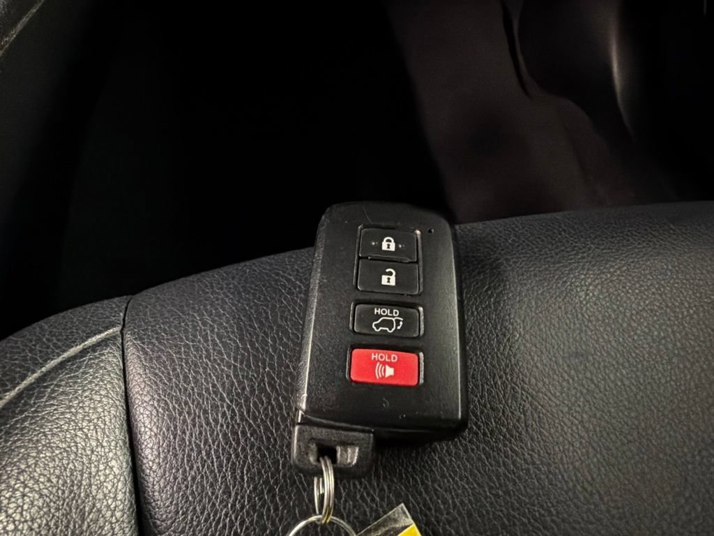 Used 2015 Toyota RAV4 Limited w/ Technology Package AWD/4WD image 35
