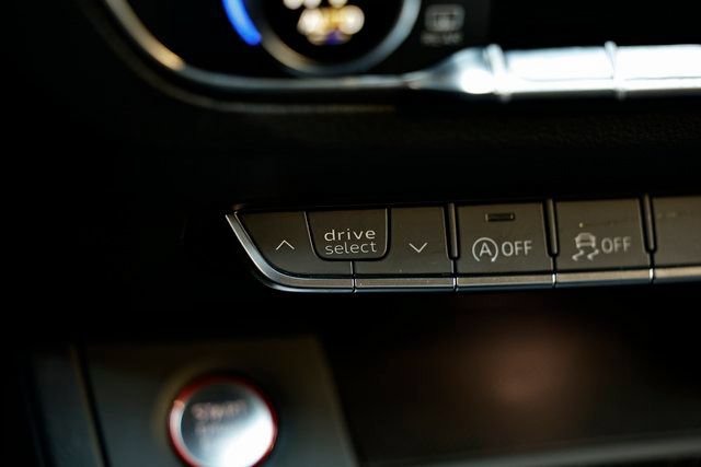 Certified 2024 Audi SQ5 Premium AWD/4WD image 37