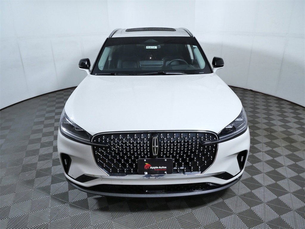 Certified 2025 Lincoln Aviator Reserve w/ Illumination Package image 3