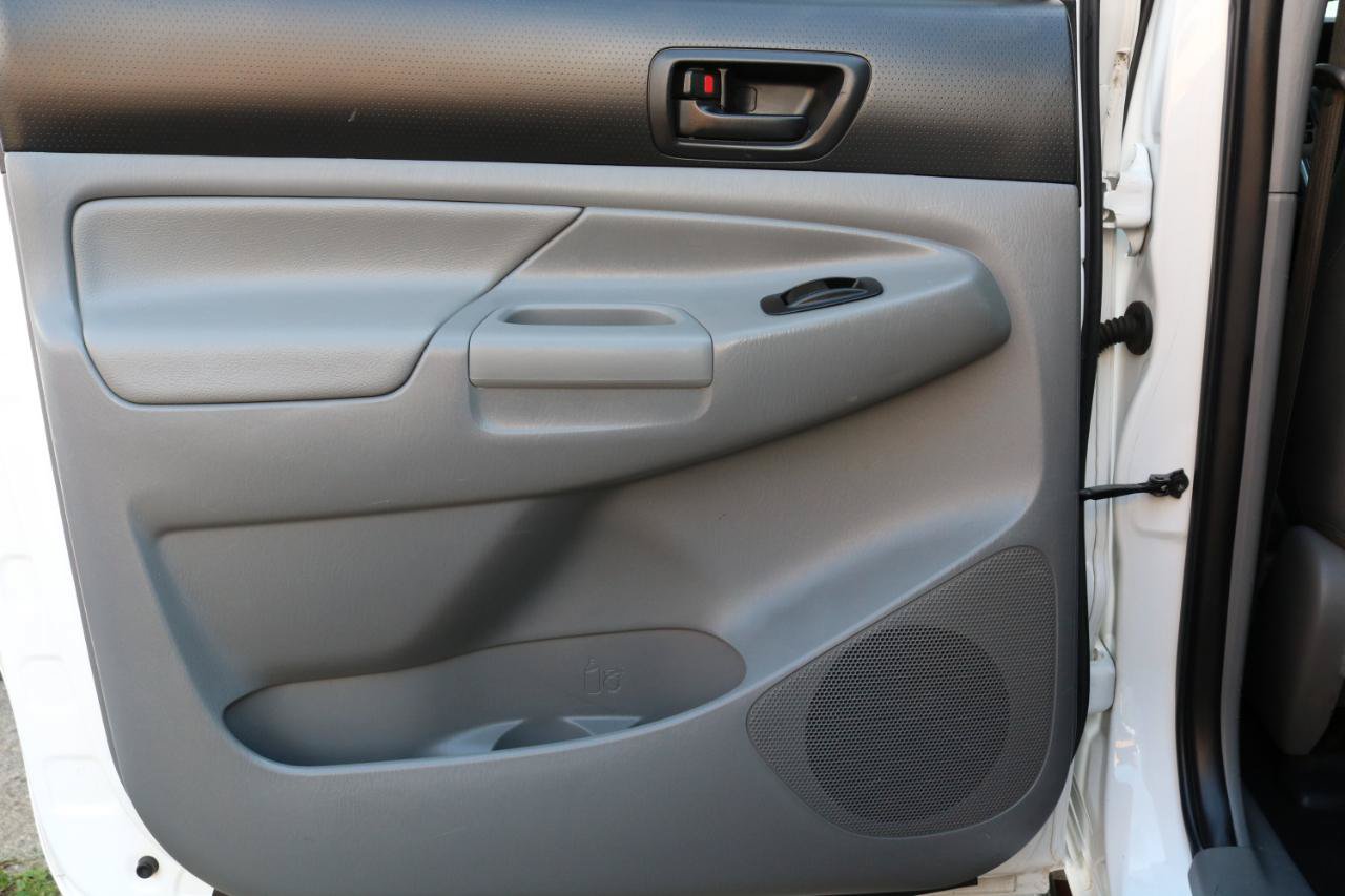 Used 2014 Toyota Tacoma 4x4 Double Cab w/ TRD Sport Package image 31