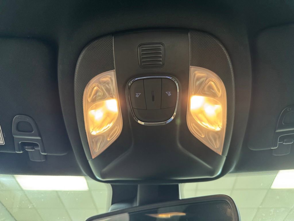Used 2025 Jeep Compass Latitude w/ Altitude Special Edition AWD/4WD image 45