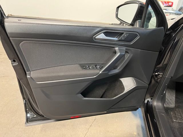 Used 2020 Volkswagen Tiguan S image 24
