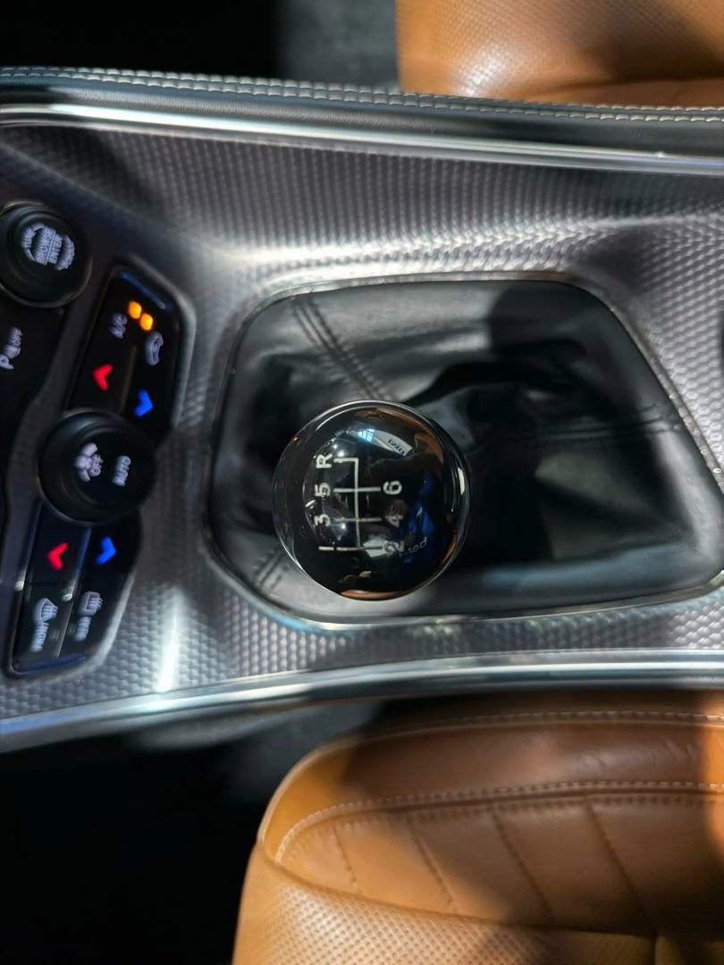 Used 2015 Dodge Challenger SRT Hellcat image 21