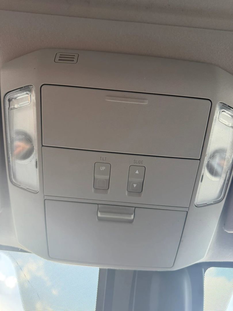 Used 2019 Toyota Sequoia Limited w/ Safety & Convenience Package AWD/4WD image 30