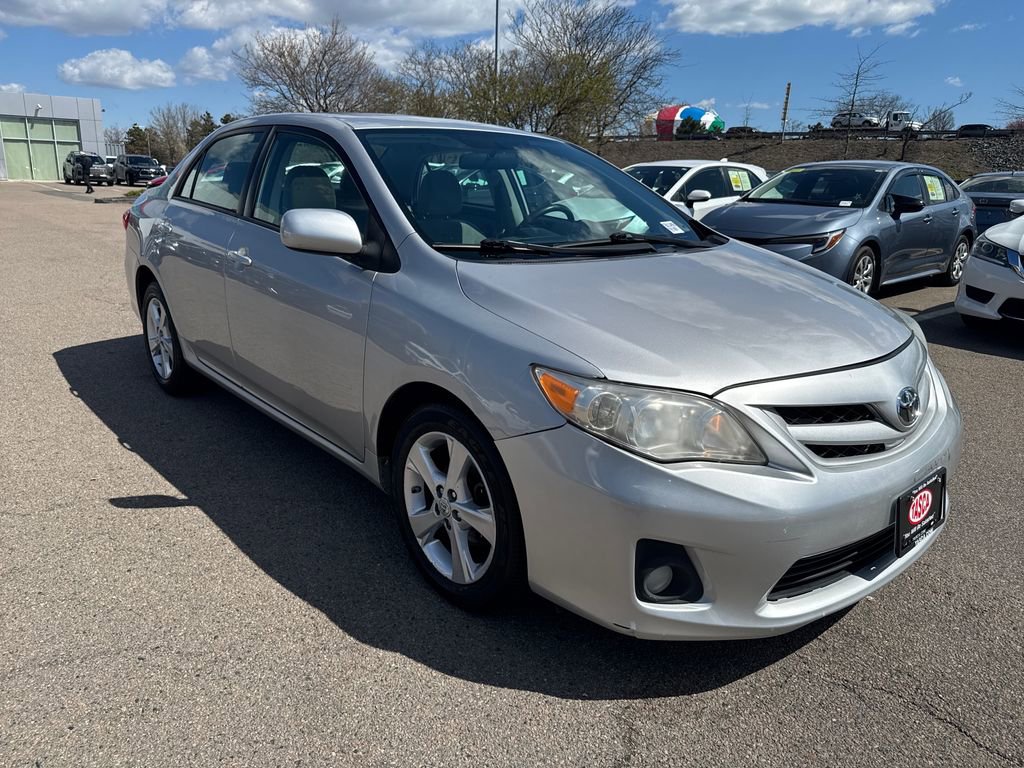 Used 2012 Toyota Corolla LE w/ Premium Pkg FWD image 9