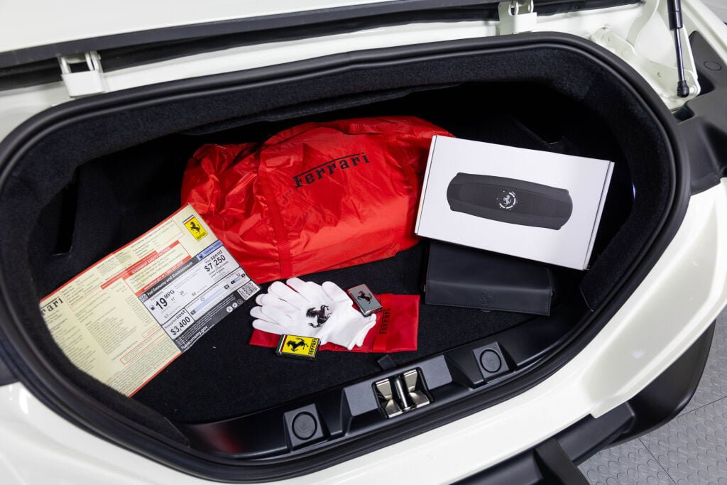 Certified 2024 Ferrari Roma Spider RWD image 59