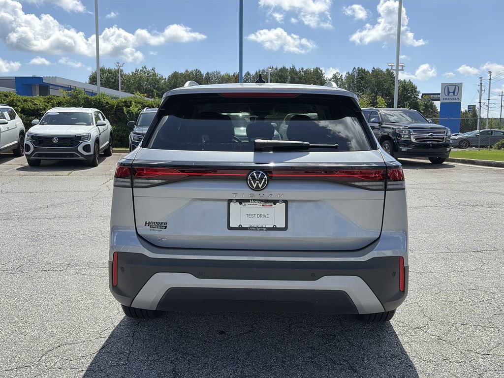 Used 2025 Volkswagen Tiguan SE FWD image 22