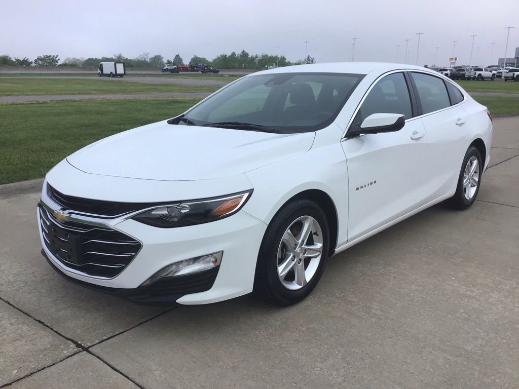Used 2023 Chevrolet Malibu LT FWD image 3
