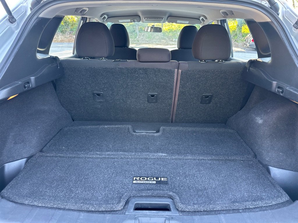 Used 2019 Nissan Rogue Sport S image 35