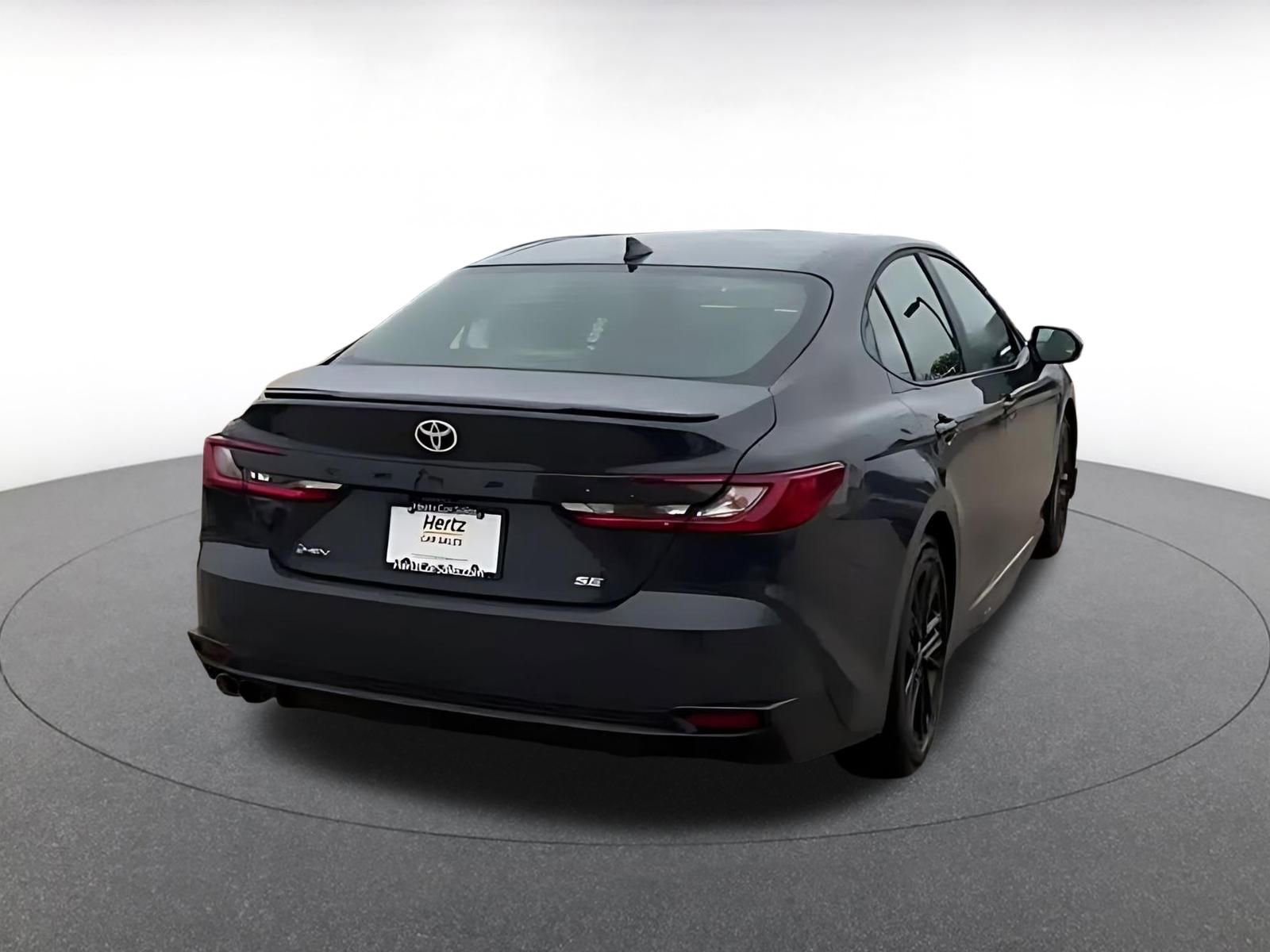 Used 2025 Toyota Camry SE FWD image 15