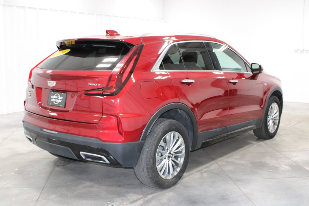 Used 2024 Cadillac XT4 Premium Luxury image 9