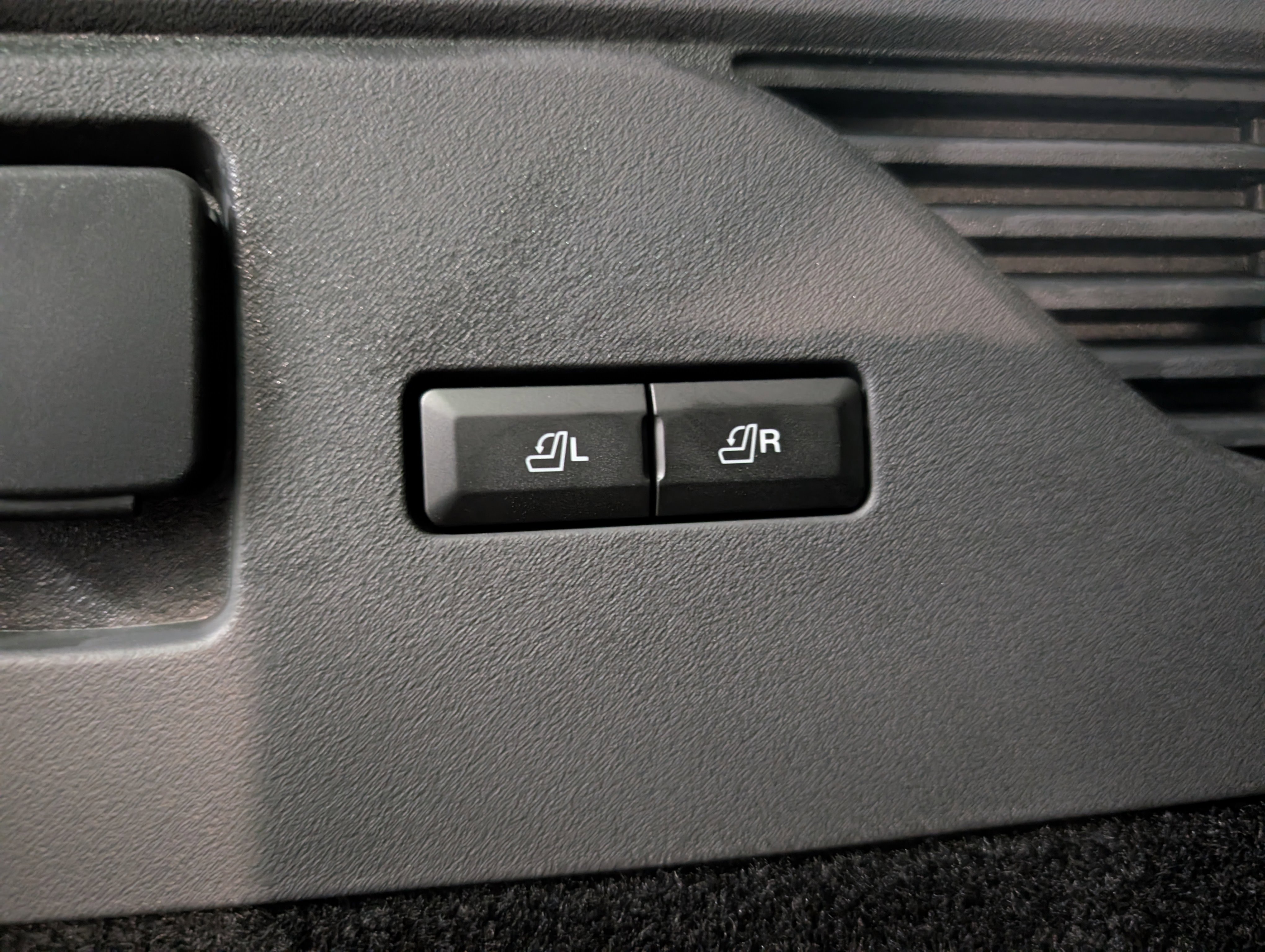 New 2026 Lincoln Nautilus Premier AWD/4WD image 24