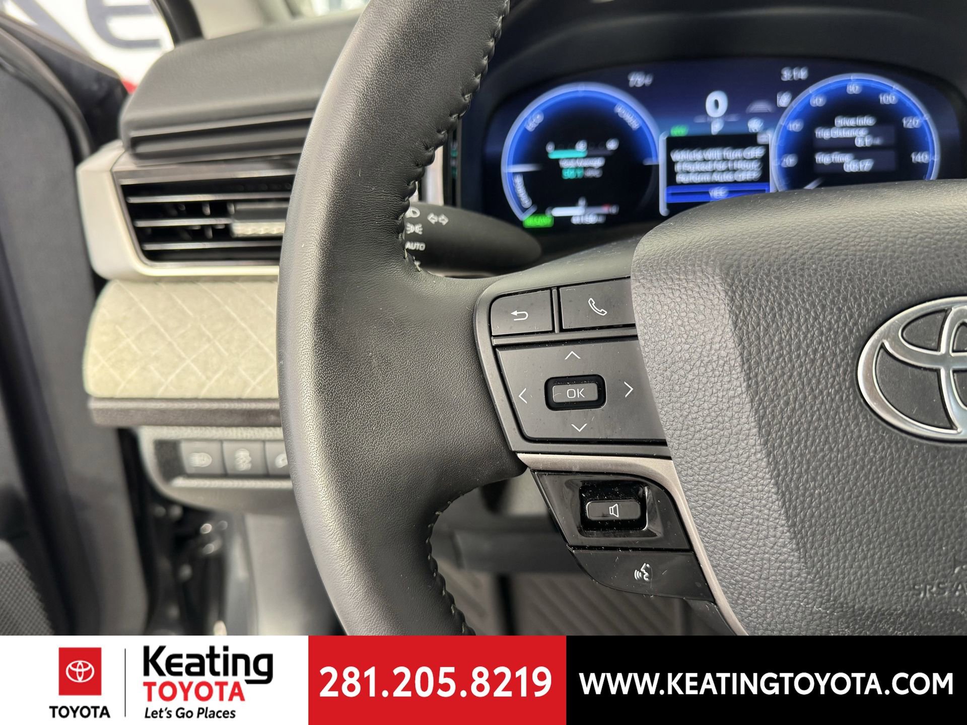 Used 2025 Toyota Camry XLE image 26