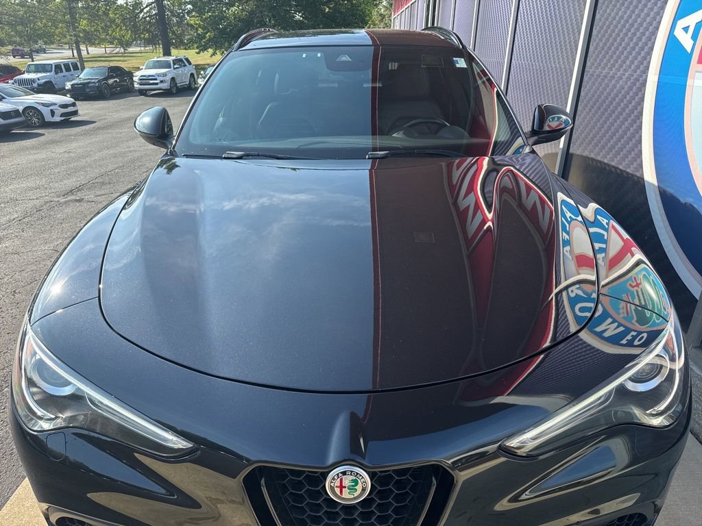 Used 2022 Alfa Romeo Stelvio Veloce image 8