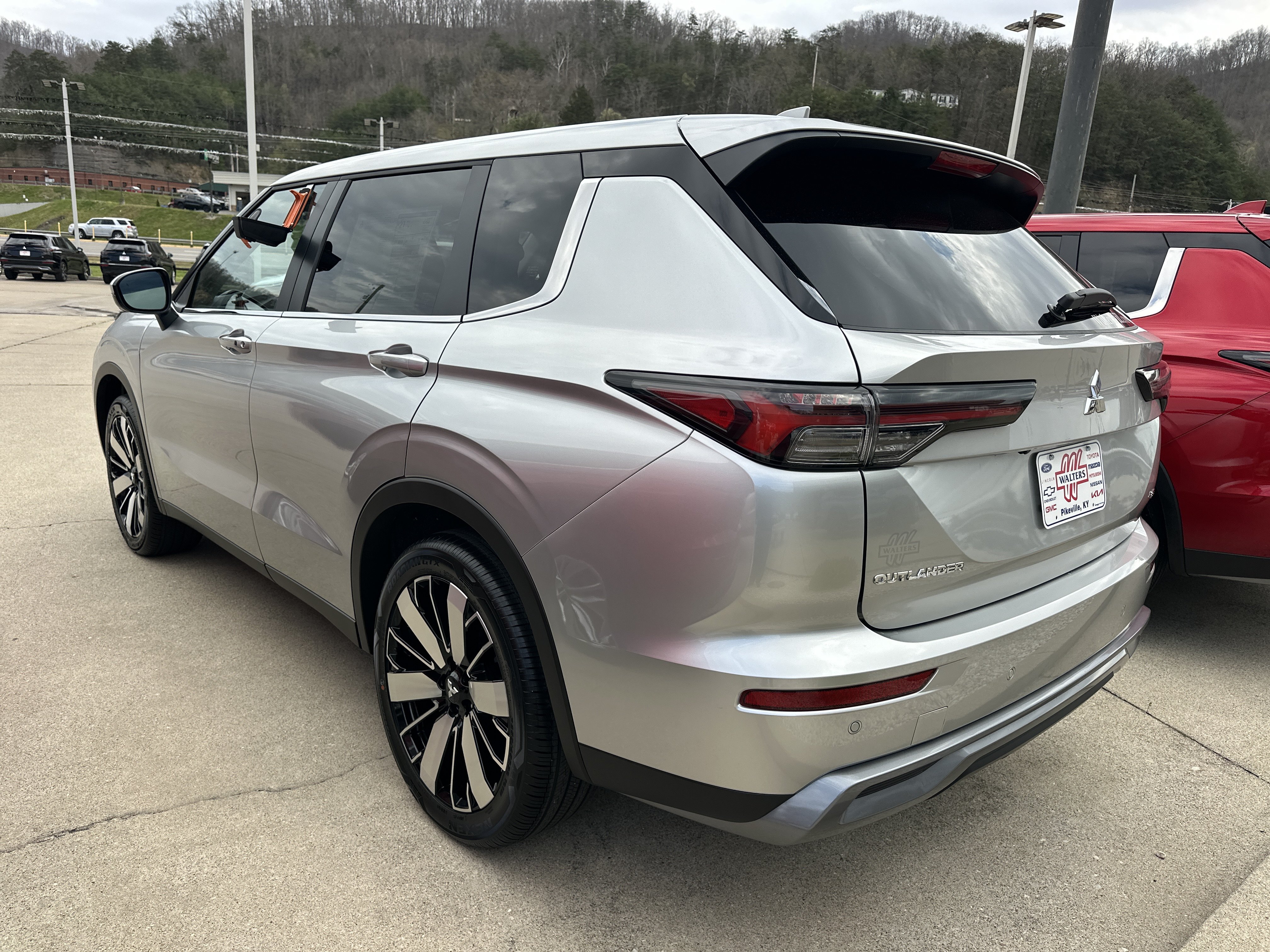 New 2026 Mitsubishi Outlander SE AWD/4WD image 5