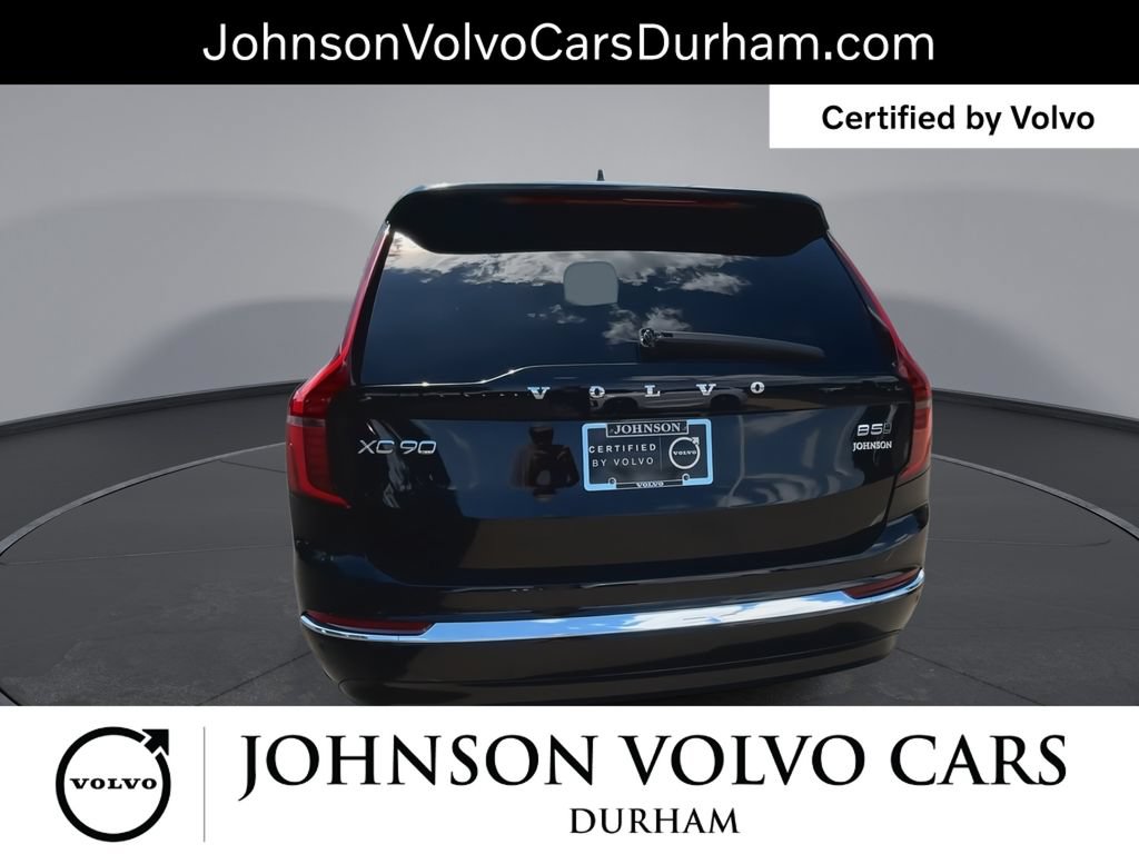 Certified 2025 Volvo XC90 B5 Plus AWD/4WD image 8