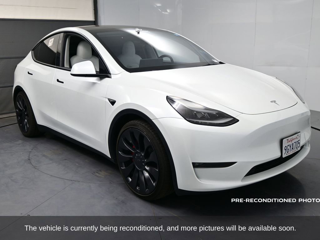 Used 2023 Tesla Model Y Performance image 3
