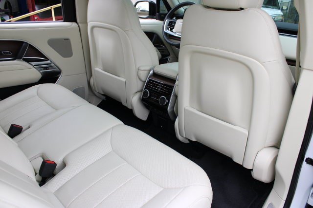 Used 2024 Land Rover Range Rover Long Wheelbase SE AWD/4WD image 18