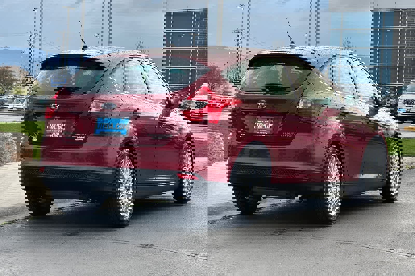 Used 2014 Ford Focus Titanium image 2