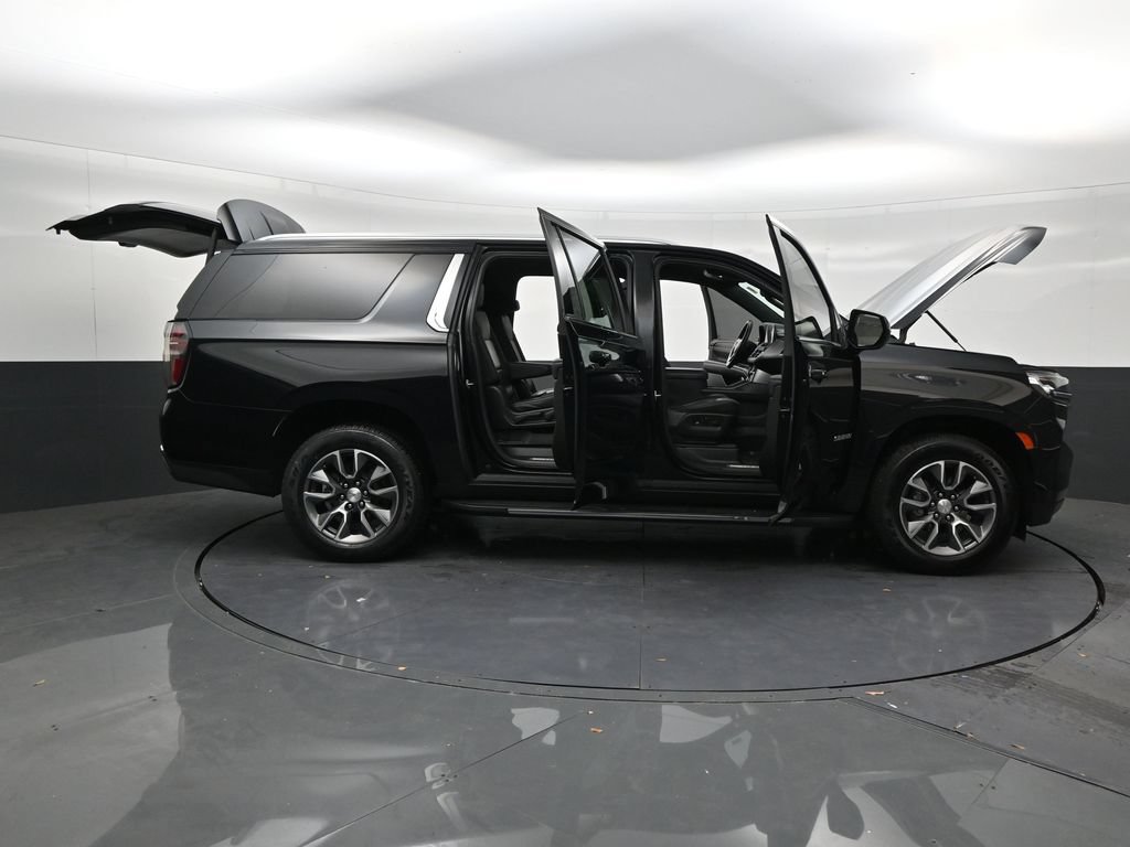 Used 2021 Chevrolet Suburban LT AWD/4WD image 28