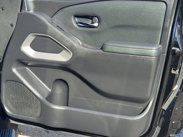 Certified 2022 Nissan Frontier SV image 14