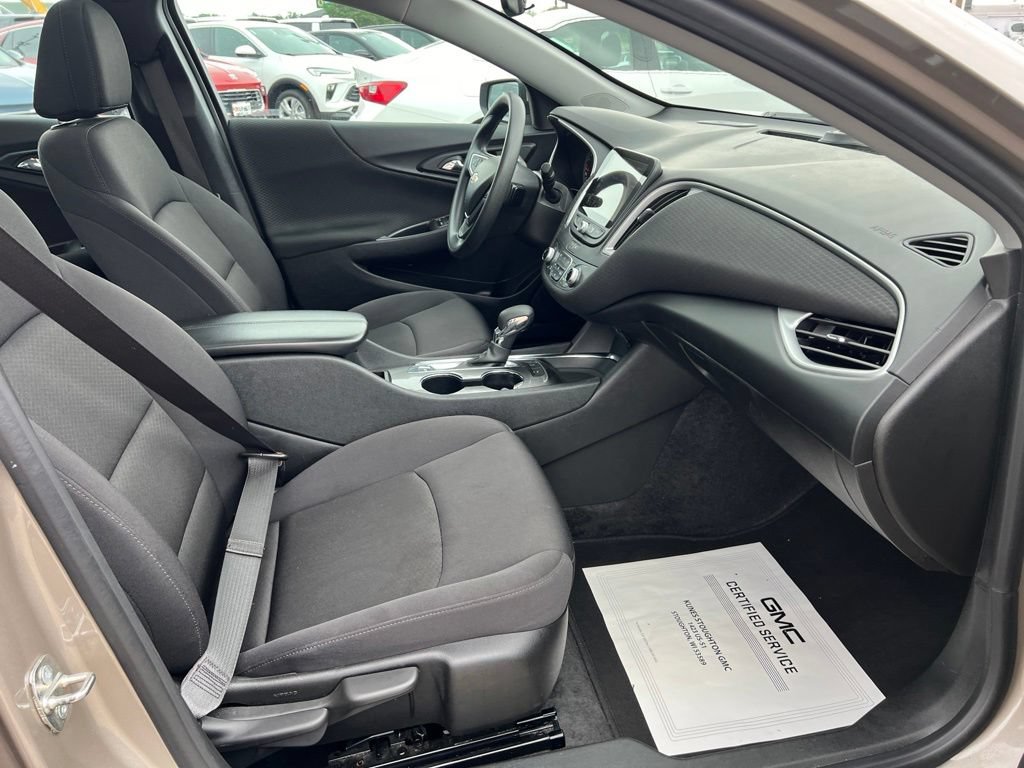 Used 2024 Chevrolet Malibu LT FWD image 36